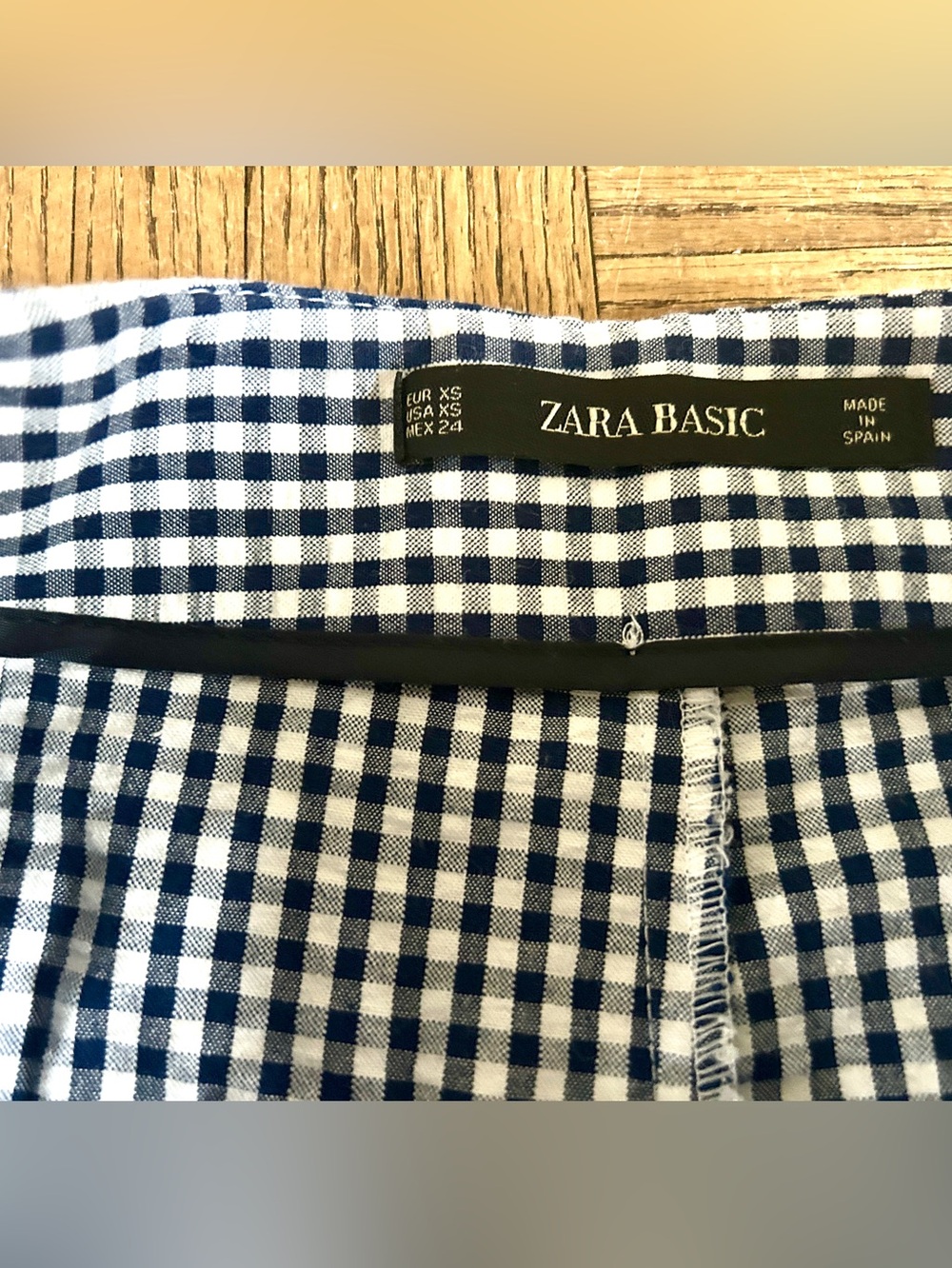 Cute Ruffle ZARA Black & White Gingham Seersucker Shorts Womens XS - Picture 2 of 4